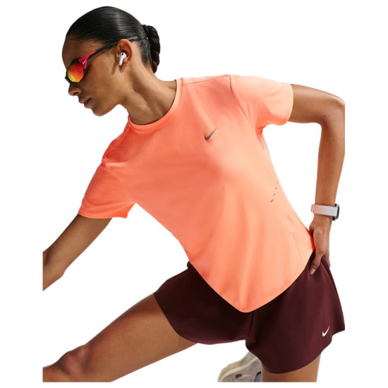 Nike Γυναικεία κοντομάνικη μπλούζα Dri-FIT Swift T-Shirt